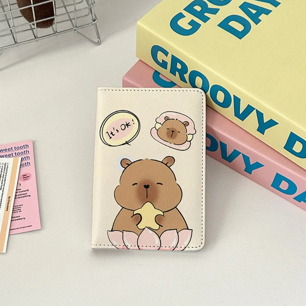 Porte-passeport en cuir PU Capybara, sac de passeport ultra-fin de dessin animé, portefeuille portable multifonction pour cartes de crédit