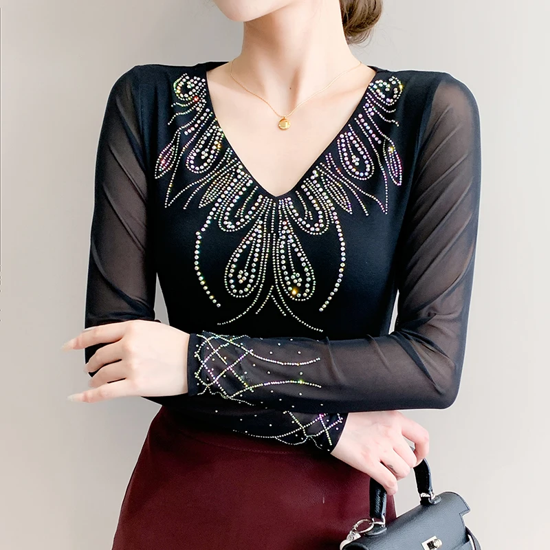 

2025,New,European,Clothes,T-Shirt,Chic,Sexy,V-Neck,Shiny,Diamonds,Women,Tops,Long Sleeve,Patchwork,Mesh,Drilling,Hot,Tees,510006