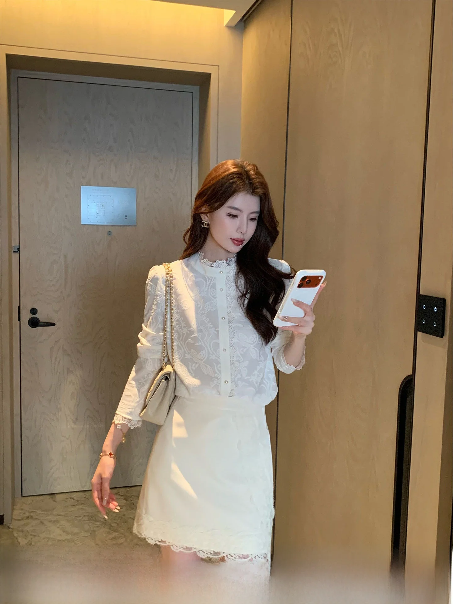 

Kun Total Knitted Floral Shirt Women's Long Sleeve Light Beige Spring Casual Style Slimming Top New Arrival