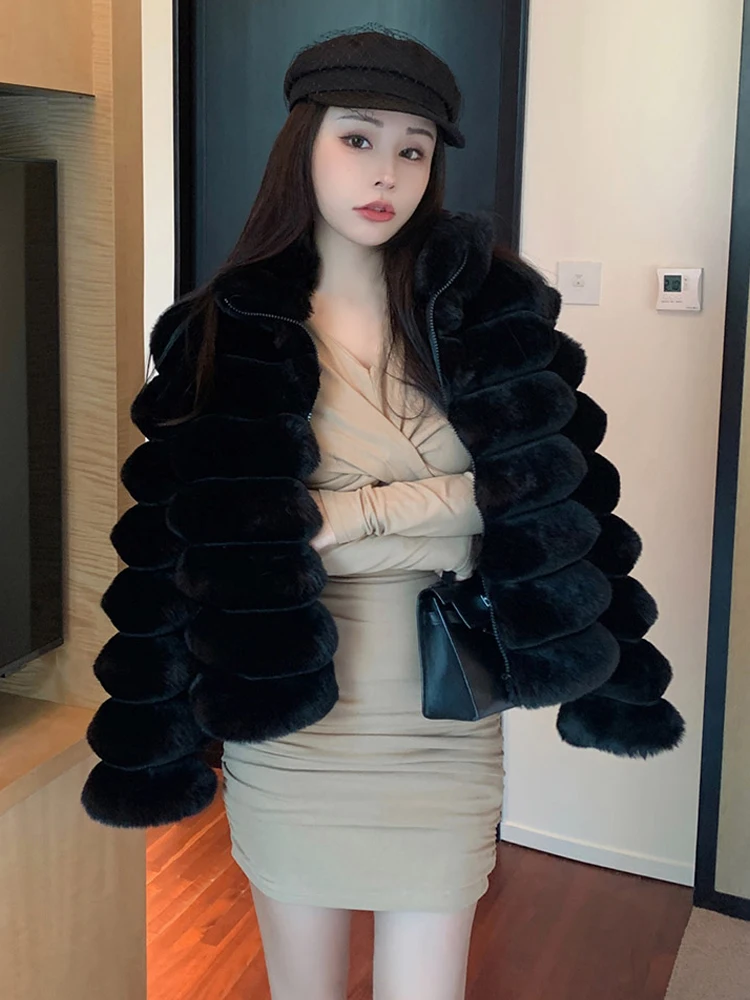 2023 Winter Women Turtleneck Zipper Plush Faux Fur Coat French Fashion Temperament Design Sense Appear Thin Warm Overcoat New