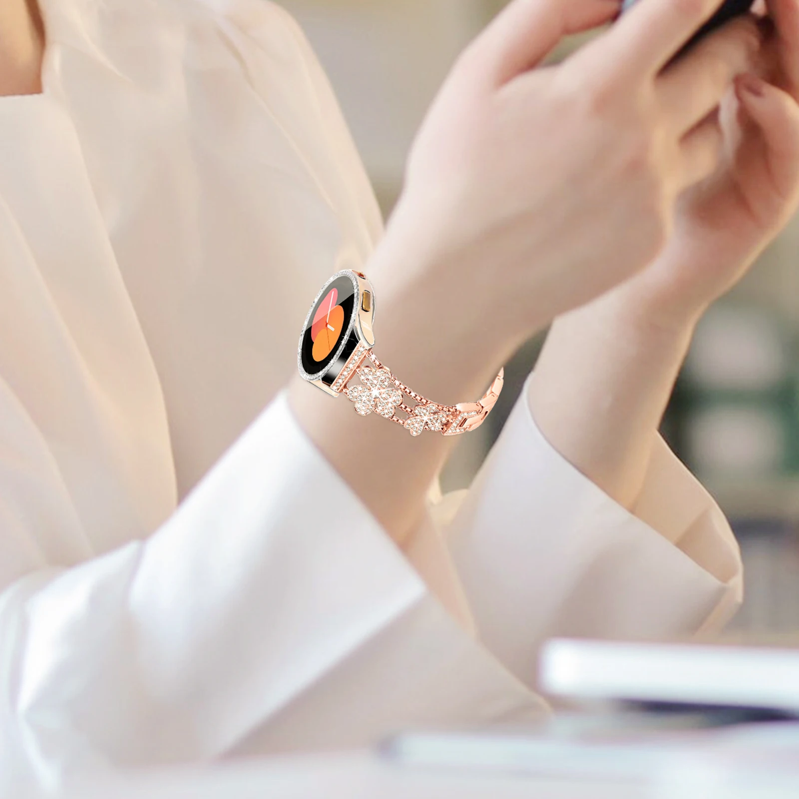 

Premium Metal Watch Band with Clover Design Elegant Glitter Watchband for Women Men Decor Delicate Watch Parts Shiny Adjustable