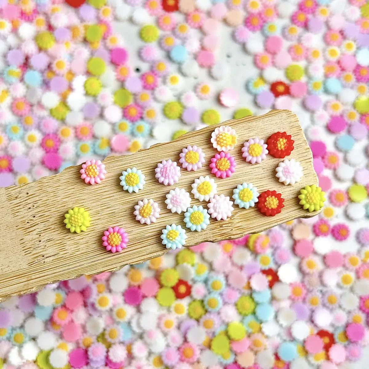 Mixed 3D Resin Kawaii Sunflower Nail Art Charm Night Light Mini Multi-Color Flower Nail Art Decoration Supplies For Manicure DIY