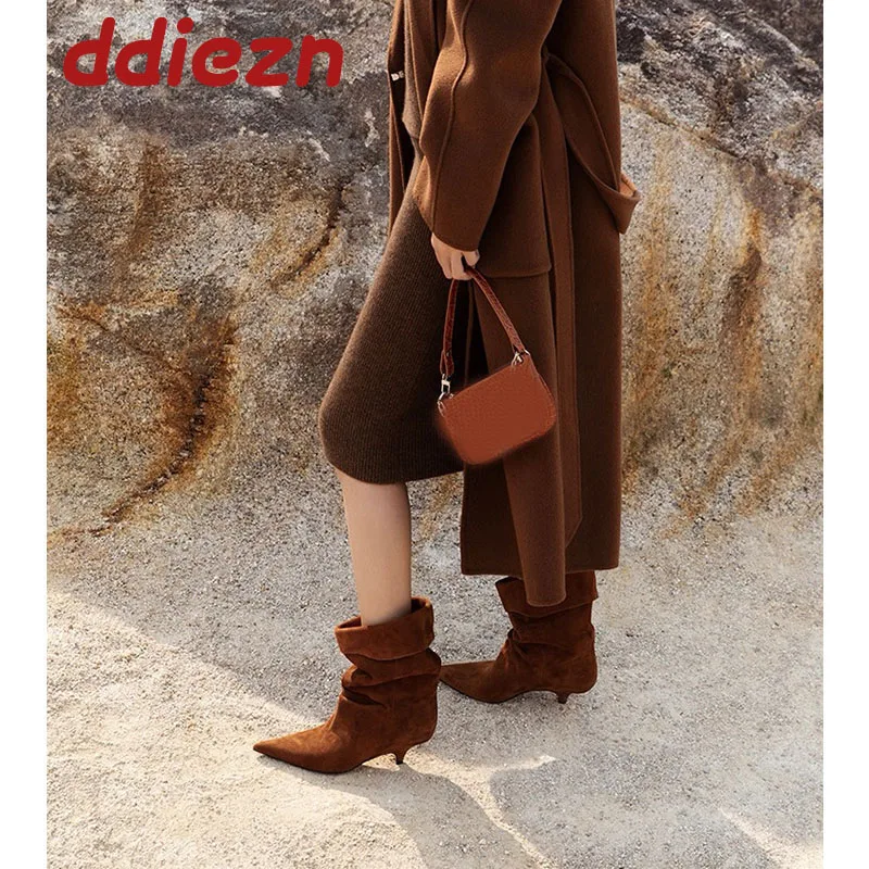 

Новая обувь на тонком низком каблуке, короткие сапоги для женщин, туфли с отвернутым краем, женские туфли без шнуровки, женские ботильоны с острым носком