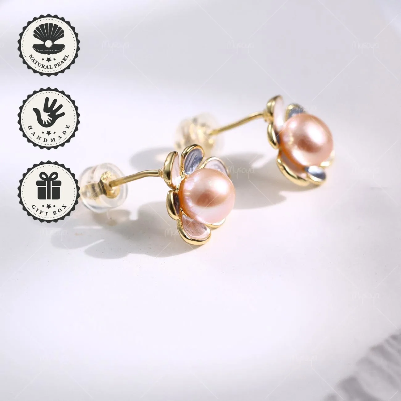 

Серьги-гвоздики Mysoya с натуральным розовым пресноводным жемчугом 6–7 мм и золотистыми цветами, подарок на День святого Валентина или день рождения для нее