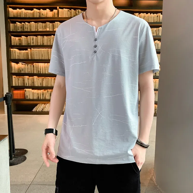 Men's Light Blue Abstract Line Print Henley T-Shirt with Short Sleeves and Button Placket