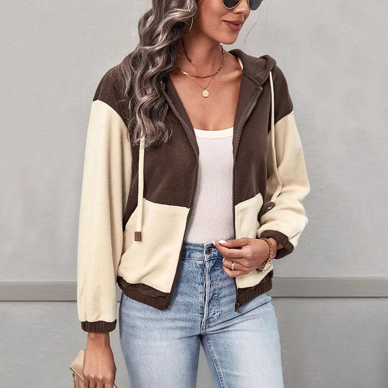 بلوزات نسائية موضة خريف وشتاء أوروبية أمريكية جديدة لعام 2025 مُزودة بالألوان غير رسمية عصرية من الصوف القطبي بسحاب معاطف نسائية #1