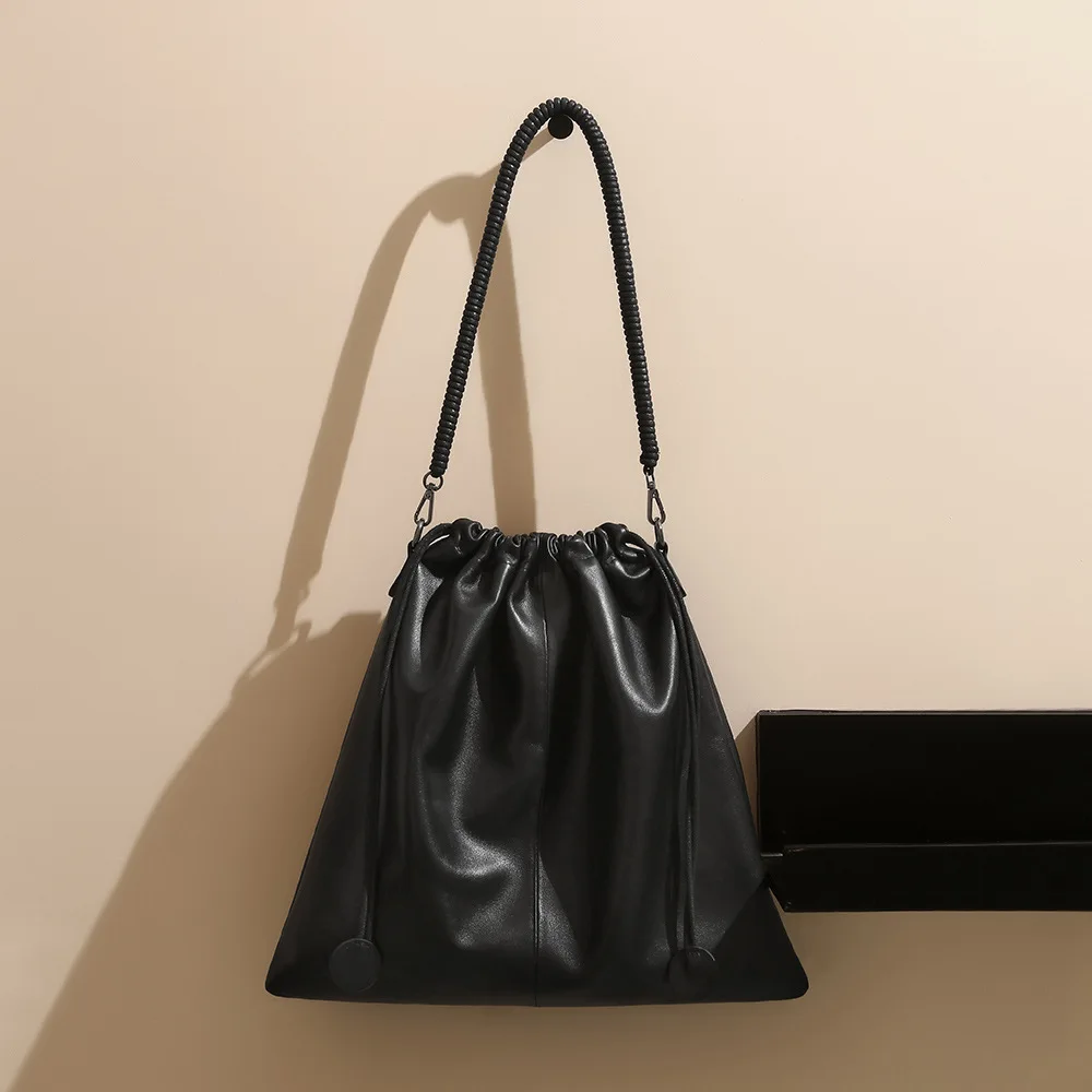 New Top Layer Cowhide Mother Pleated Drawstring And Lazy Style Soft Shoulder With Large Capacity Leather Crossbody Bag For Women