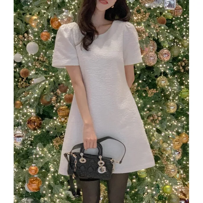 

Chic round Ne Bubble Sve Woolen A-Line Dr Women's Spring New High-End Sensation White Dr Korean Sle Casual Wear