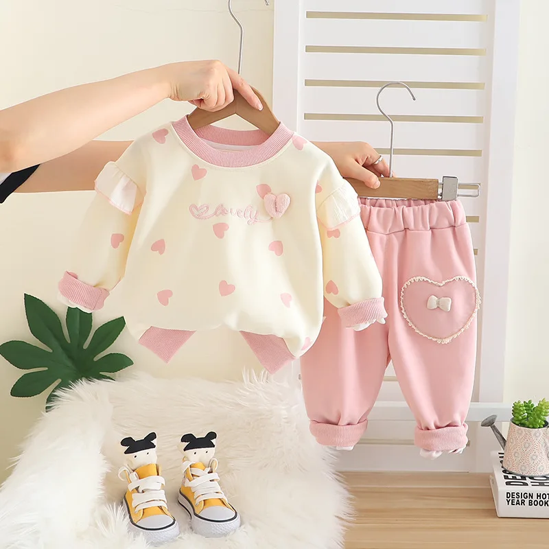 Little Girls 2Pcs Heart Print Tracksuit Ruffle Sleeve Lovely Letter Sweatshirt Heart Bow Pocket Cuffed Jogger Pants Kids Set
