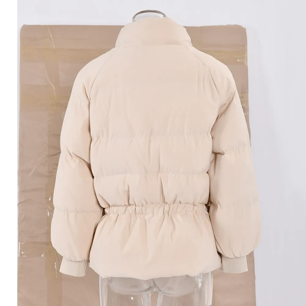 DEAT Stand Collar Big Pockets Design Winter Coat For Women Beige Bandage Short Cotton-padded Coat Zipper Warm Parkas Jacket