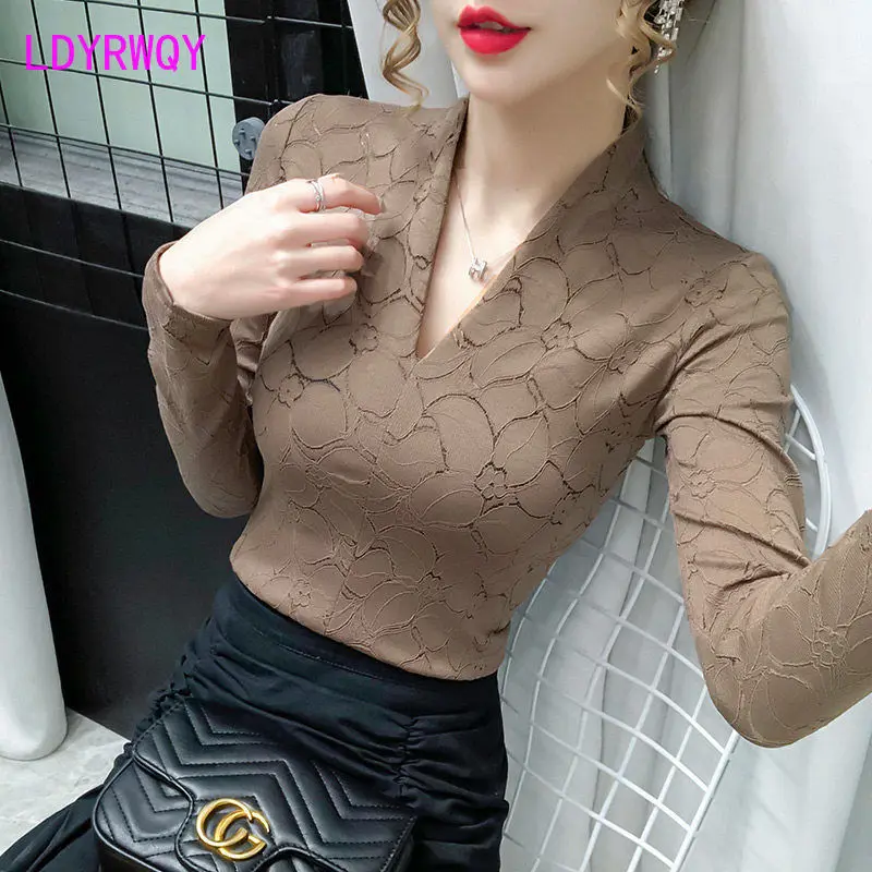 

2022 plus velvet deep v-neck lace bottoming shirt women's long-sleeved autumn and winter new slim-fit mesh top T-shirt