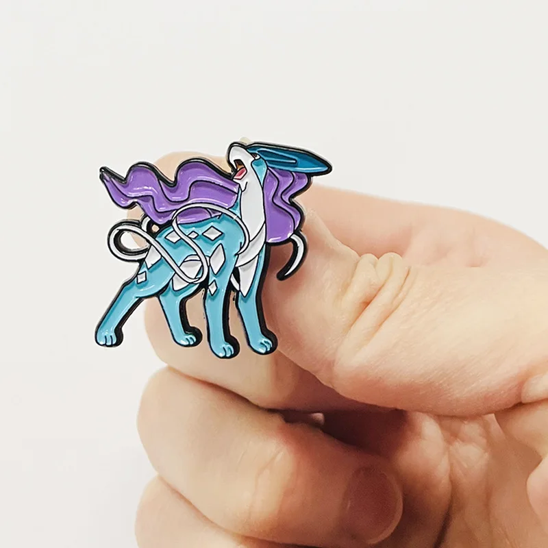 Pokemon Suicune Emaille Pinnen Anime Gmae Metalen Broches Rugzak Hoed Revers Pin Accessoires Voor Vrouwen Man Sieraden Decoratie Cadeau