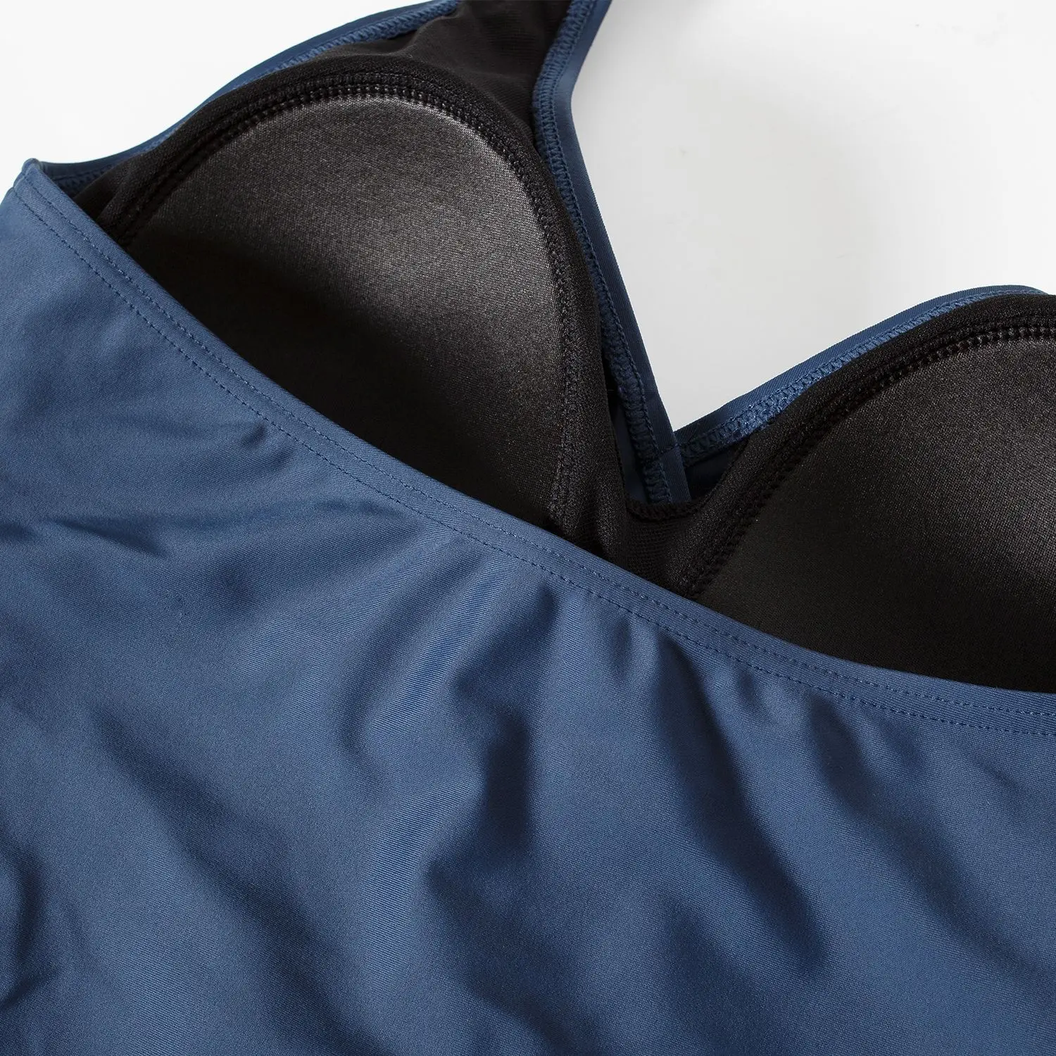 Maillot de bain une pièce, dos nu, couverture du ventre, couleur unie, col suspendu croisé, vente en gros