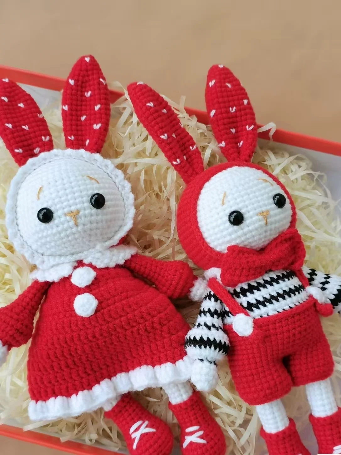 handmade-crocheted-doll-fei-rabbit-yarn-gift-for-girlfriend-vntine's-day-creative-toy-festive-supplies