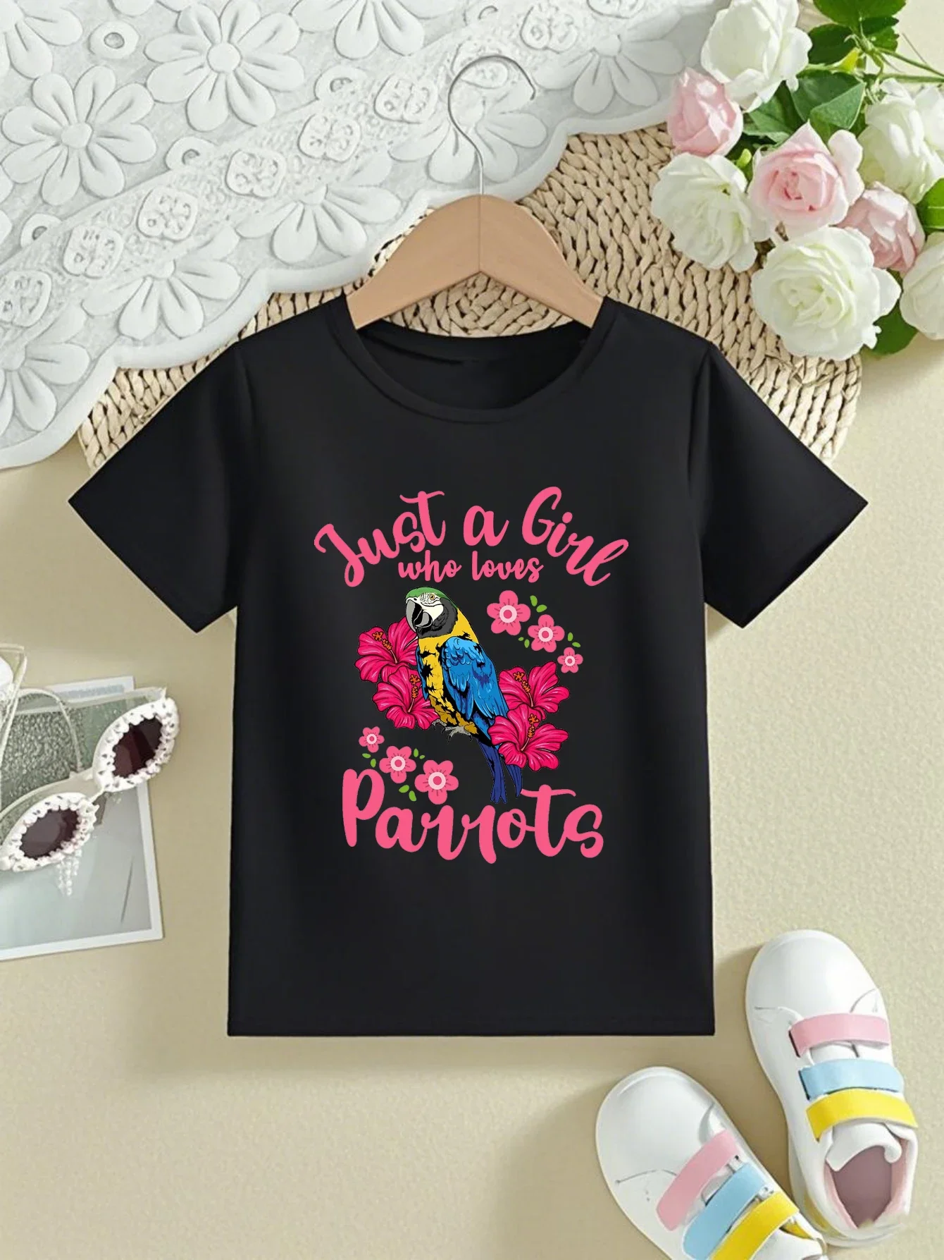 New Just A Girl Who Loves Parrots Flowers Printed T Shirt Girls Funny Kawaii Bird Kids Clothes White/Black Short Sleeve T-Shirt