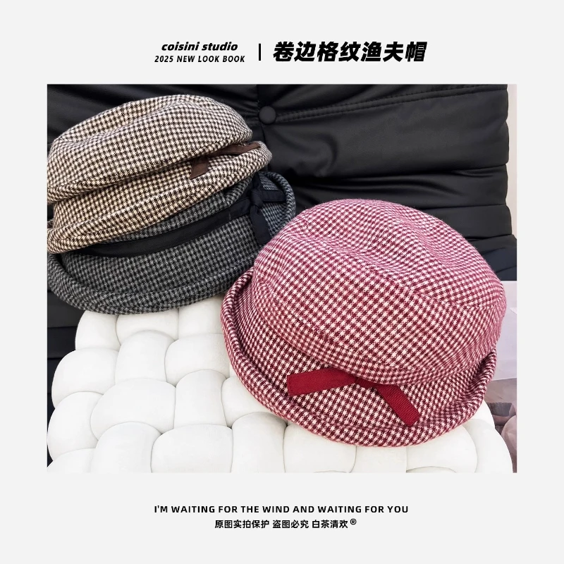 عالية الجودة الرجعية اليابانية المتناقضة اللون منقوشة مجعد دلو القبعات النساء الخريف الشتاء الدافئة حماية الأذن قبعة علوية أنيقة