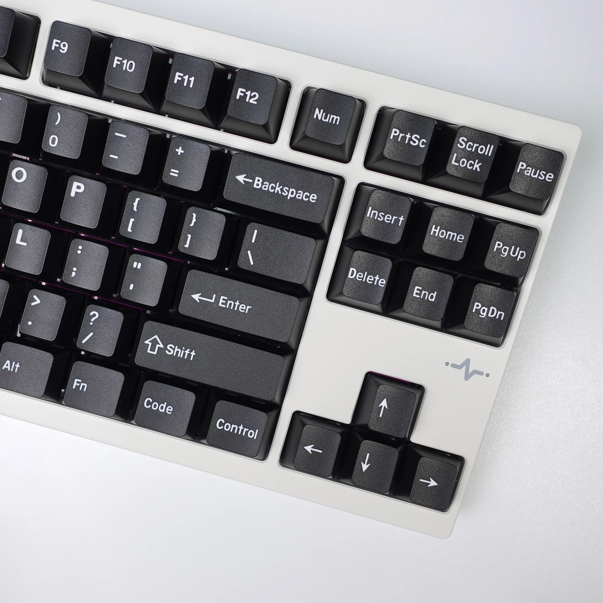 

KBDiy 173 Keys/Set GMK WOB Keycap Black DIY Custom PBT Keycaps for Mechanical KeyboardCherry Profile Double Shot MX Switches ISO
