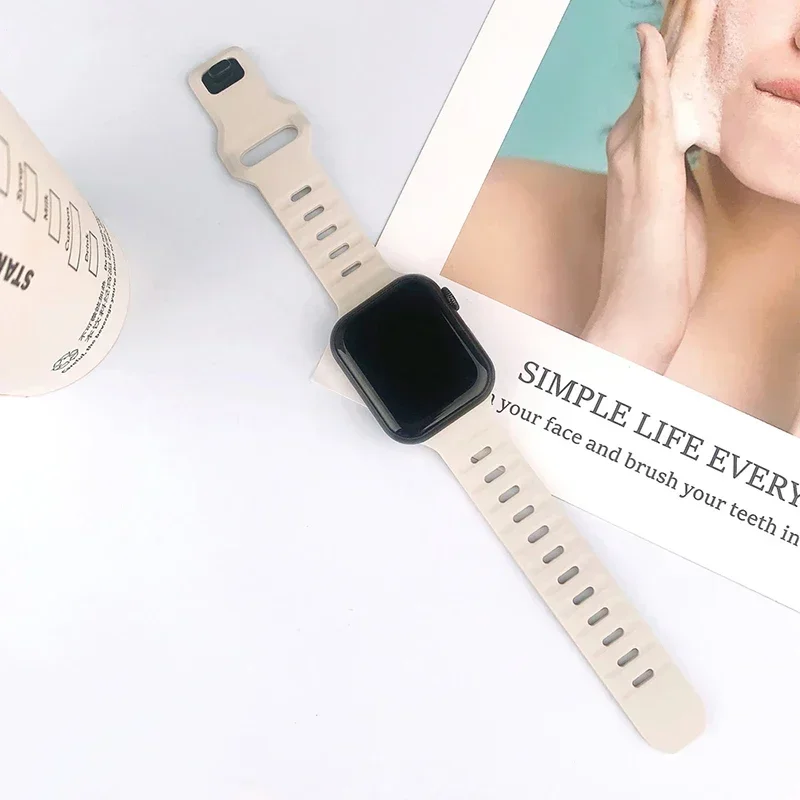 Silicone Sport Band For Apple Watch Ultra 2 1 49mm Strap 40mm 41mm 44mm 45mm 42mm 38mm correa Iwatch series 9 8 7 3 5 6 4 3 2 SE image 5