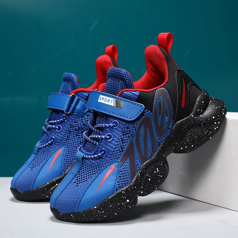 

A pair of children's sports shoes with anti-slip and wear-resistant soles and breathable upper for a casual styleMF-988AHD