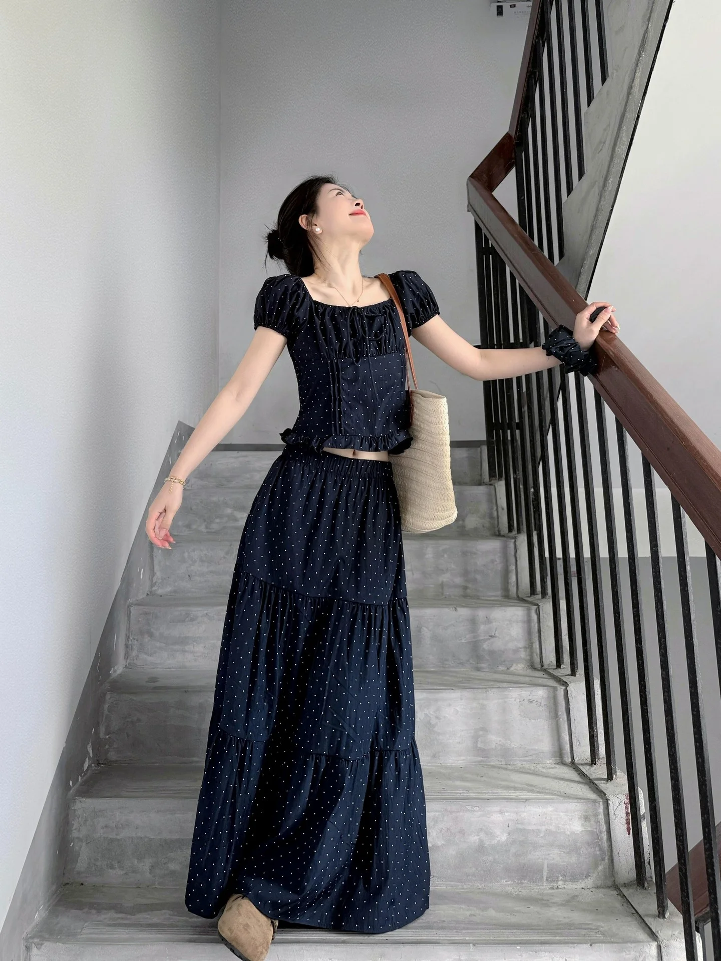 

Summer Polka Dot Square Collar Two-Piece Set Women's Slimming Short Sleeve Dress Cake Skirt Fashionable Casual Outfit