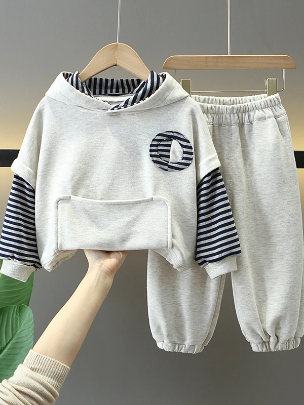 

Весенний модный комплект для мальчиков: худи с эффектом двухслойности и хлопковые брюки с длинным рукавом, повседневная спортивная одежда для подростков, весенняя коллекция