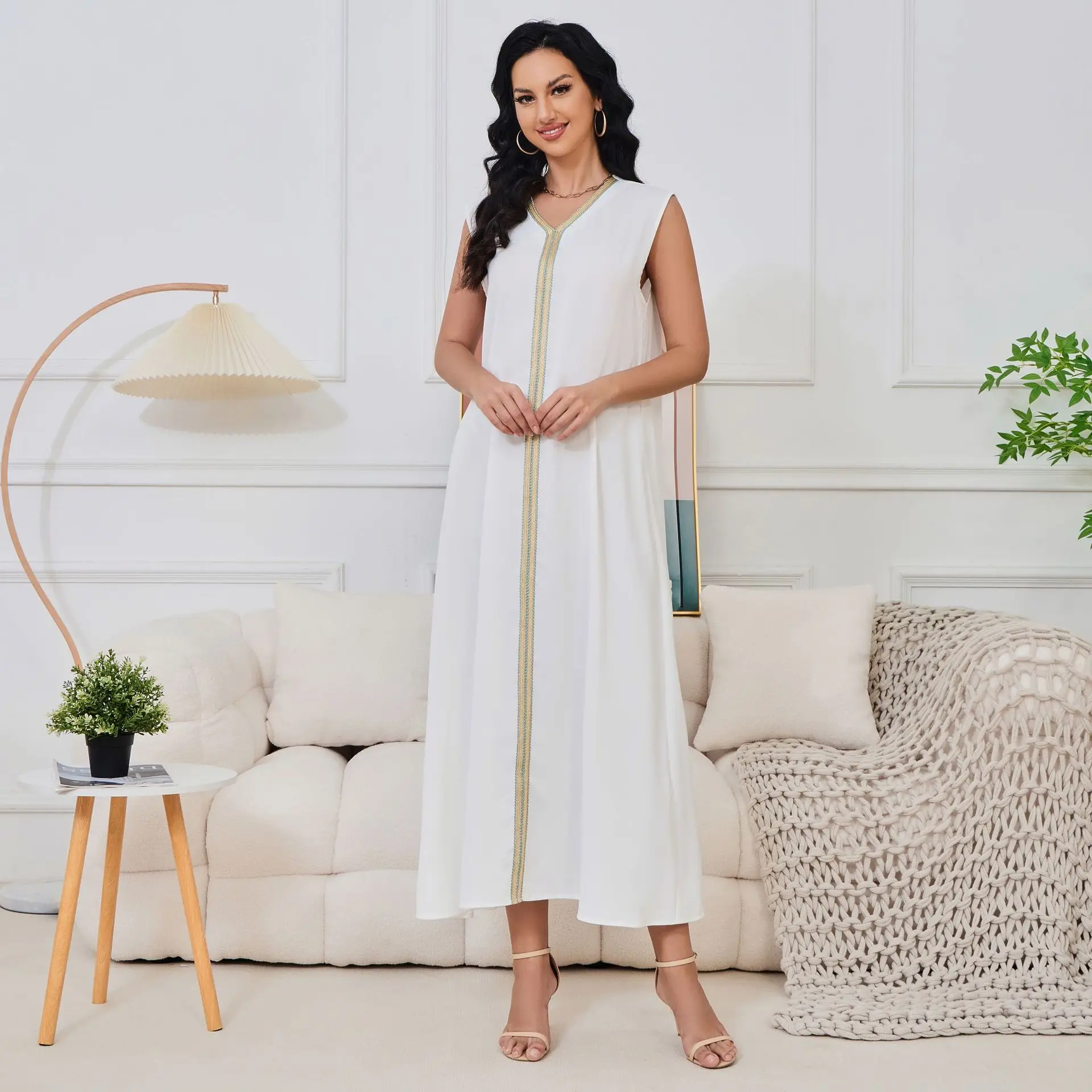 Neues zweiteiliges Kleiderset im saudi-arabischen Nahen Osten-Ethno-Stil mit bestickten Pailletten: Dubai Abaya Langes muslimisches Damenkleid