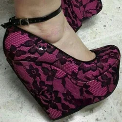 Viola Lace Decor zeppe tacchi pompe cinturino alla caviglia scarpe con plateau per le donne scarpe gotiche Punk poco profonde 2024 Zapatos Para Mujere