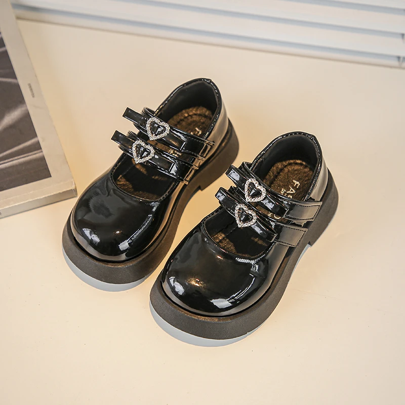 2025 موضة جديدة أنيقة فتاة الأميرة أحذية تنوعا الاطفال السببية ماري جين أحذية لامعة عدم الانزلاق الأطفال أحذية من الجلد