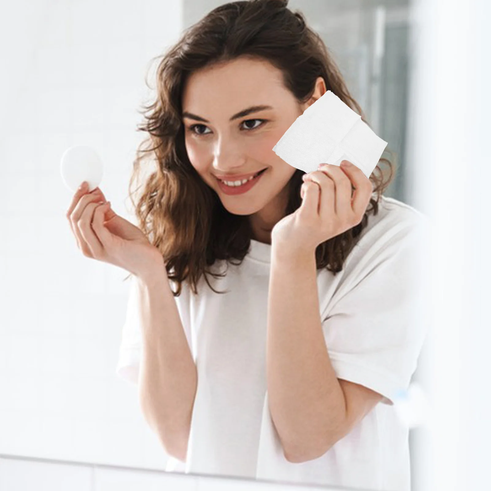 200 個メイク落としパッド不織布フェイシャルクレンジングパッド顔爪用耐久性のあるソフトポータブル美容ツール