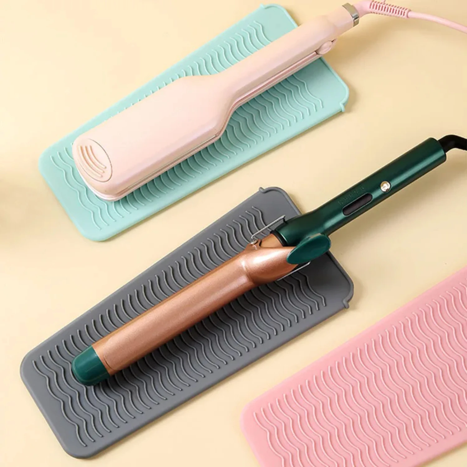 Heat-resistant and Portable Silicone Hair Curler with Straightening Comb for Easy Styling and Anti-scalding Pad for Safety Bonet