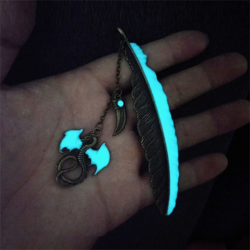 1PC Luminous Night Dragon Label Read Maker Feather Book Mark Papelaria