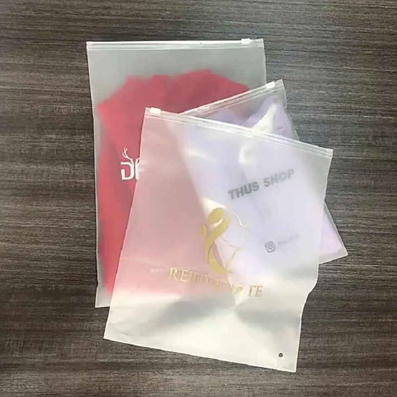 50 Stück matte transparente Reißverschlusstaschen für Hemdenverpackungen, Firmenproduktversandtaschen, mit individuellem Logodruck. – Detail 3