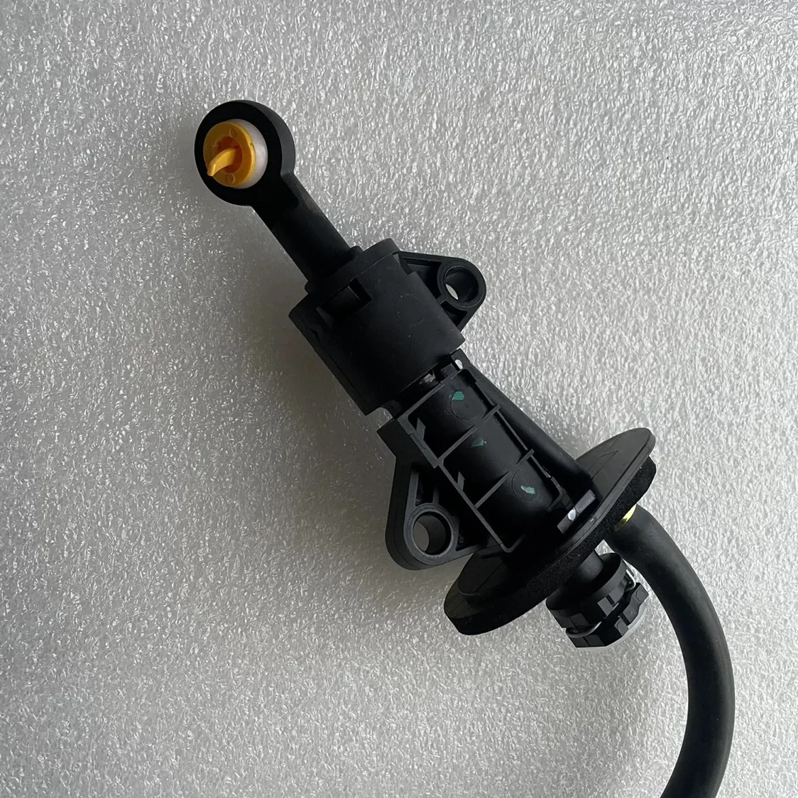 

1 шт. насос главного цилиндра сцепления для двигателя 1,5 л, китайский SAIC ROEWE i5, новый MG5, 2020, автозапчасти для двигателя автомобиля 10637088