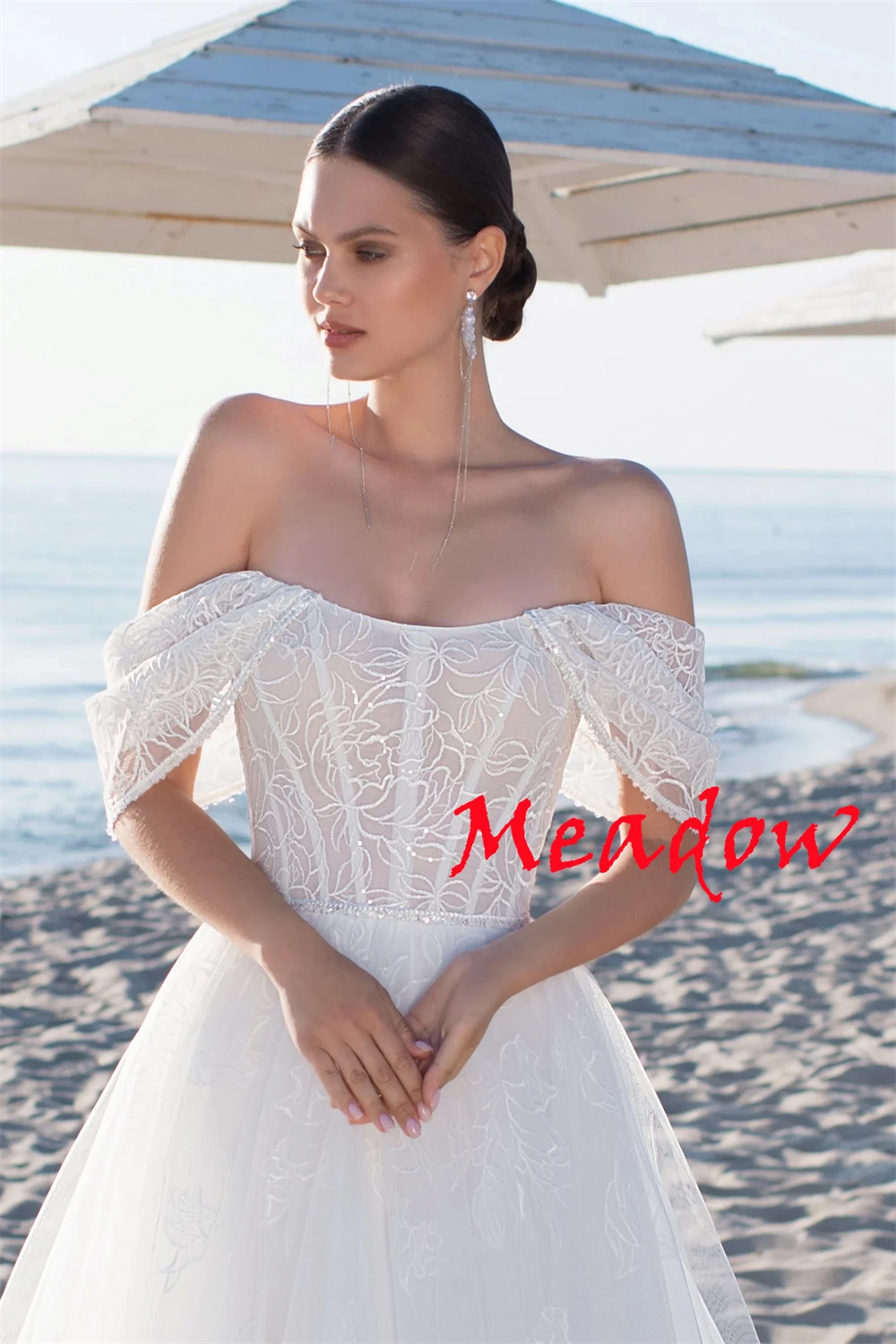 Vestido de novia de Organza blanco exquisito personalizado, vestidos de novia de cola de capilla de manga corta sin tirantes de alta calidad con hombros descubiertos