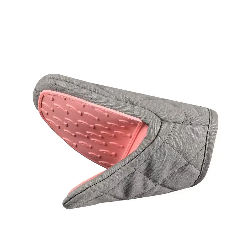 Double-layered insulated fish-shaped clamp gloves with silicone silicone strap and cotton insulation