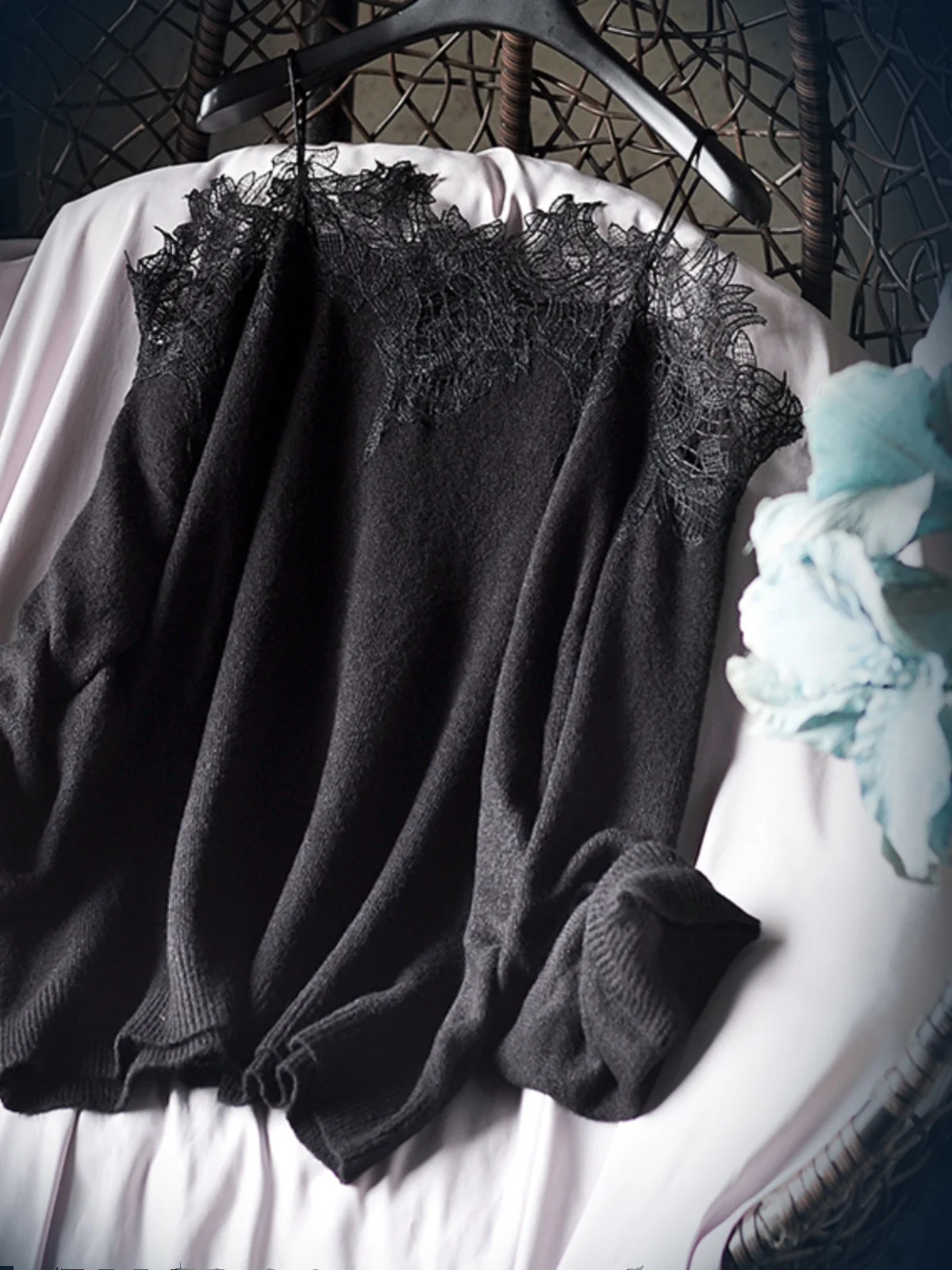 Chic Sexy Fairy Ladies' Fashion Long Sleeved Exquisite Embroidered Lace Sling Off-Shoulder Sweater Black Top Pullovers Female