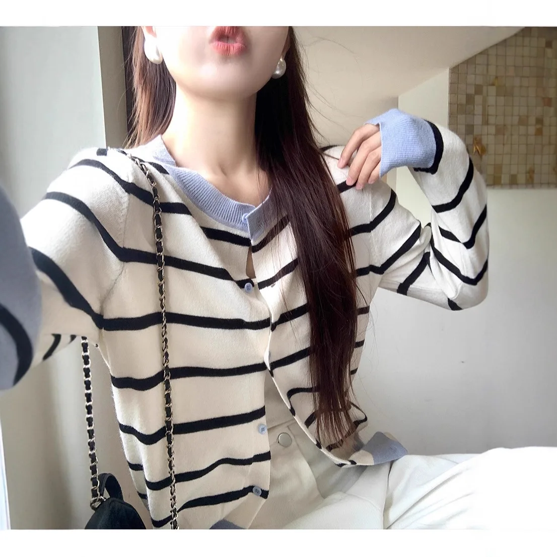 

O Neck Early Autumn Casual Contrasting Striped Knitted Cardigan for Women 2025 Autumn Sweater New Slim Fit Versatile Lady Top