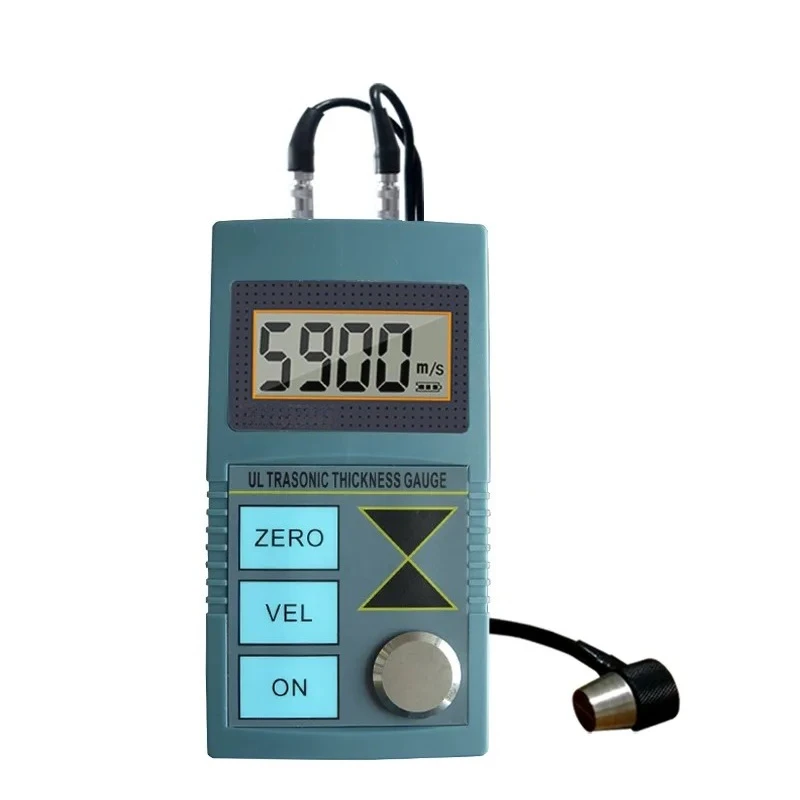 Ultrasonic thickness gauge shows accuracy
