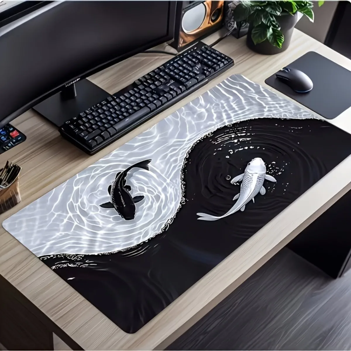 Traditional Tai Chi Koi Pattern Rubber Mouse Pad Non-Slip Base for Office Gaming and Holiday Present