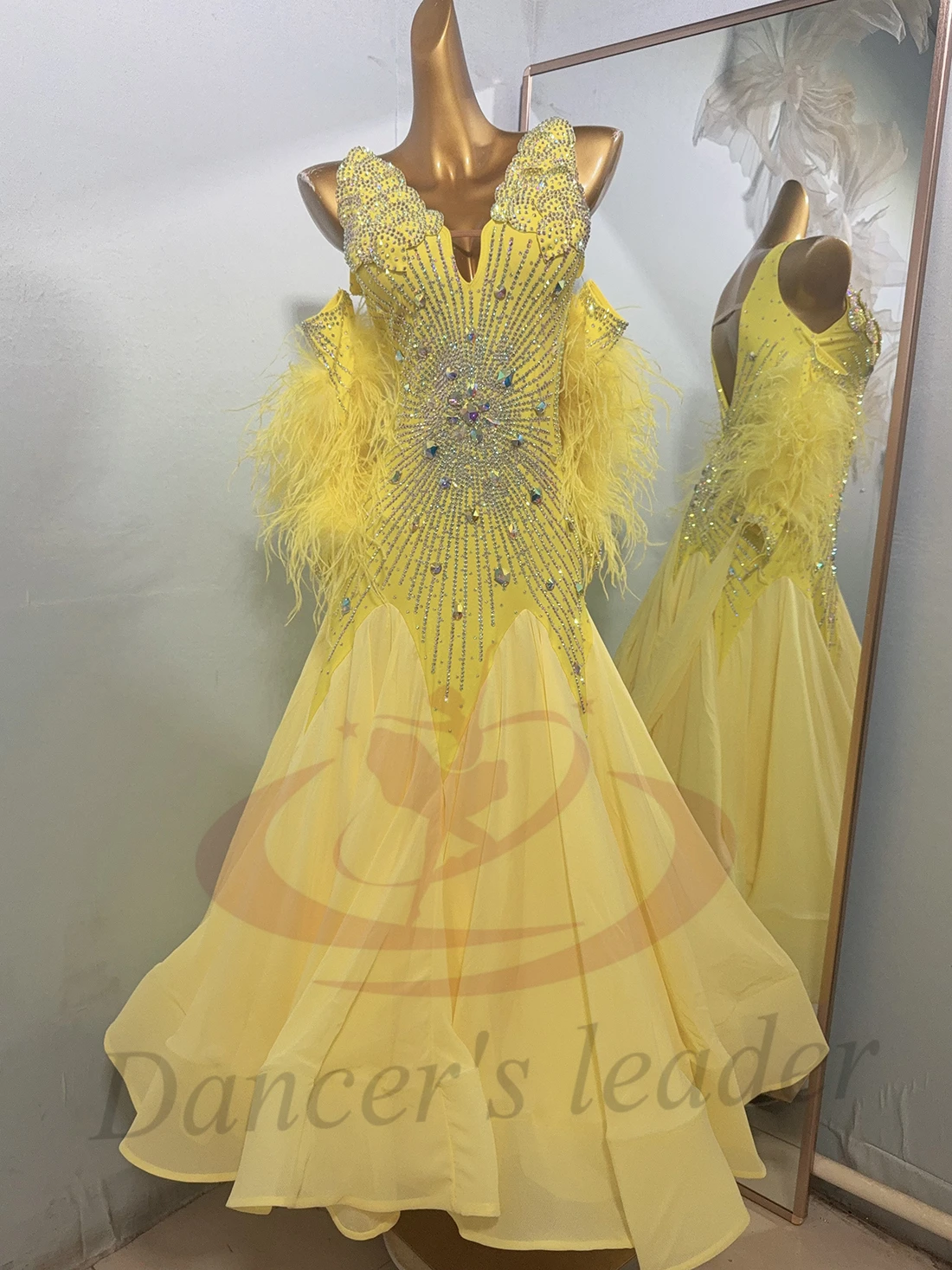 

Latin Dance Costume Rhinestone For Women, Adults, And Children, High-End Customized Yellow Modern Large Skirt Waltz Dress