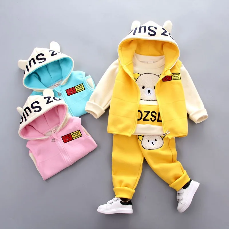 

Boys Fleece Sets Winter Warm Suit Children Hooded Coat Pant 3Pcs Girls Letter Cartoon Outfits Autumn New Baby Casual Bear Clothe