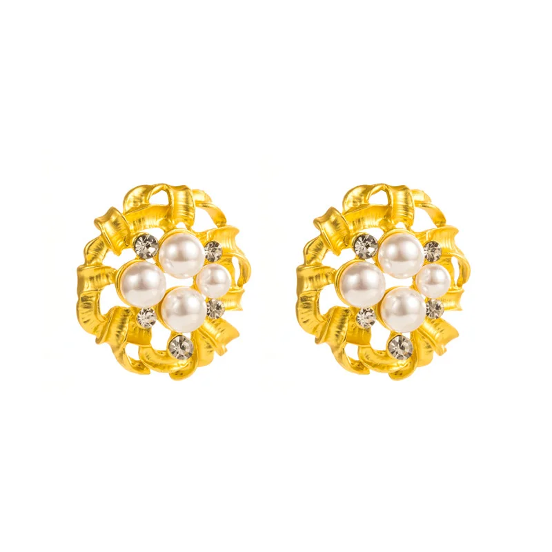 Medieval style hollow love lace colored treasure pearl stud earrings female vintage local tyrant gold heavy industry earrings ea