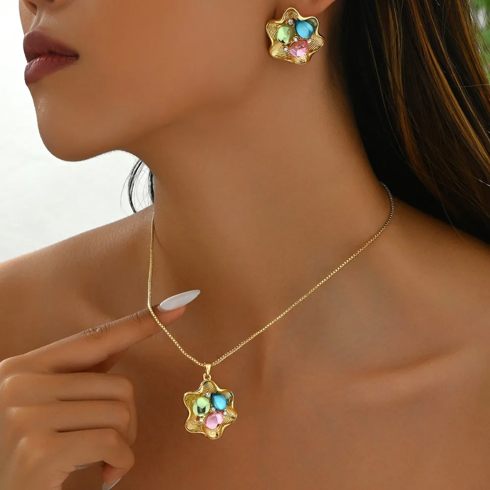 

Elegant Luxury Crystal Earrings Pearl Charm Rhinestone Necklace Geometric Pendant Earrings Necklace Set Party