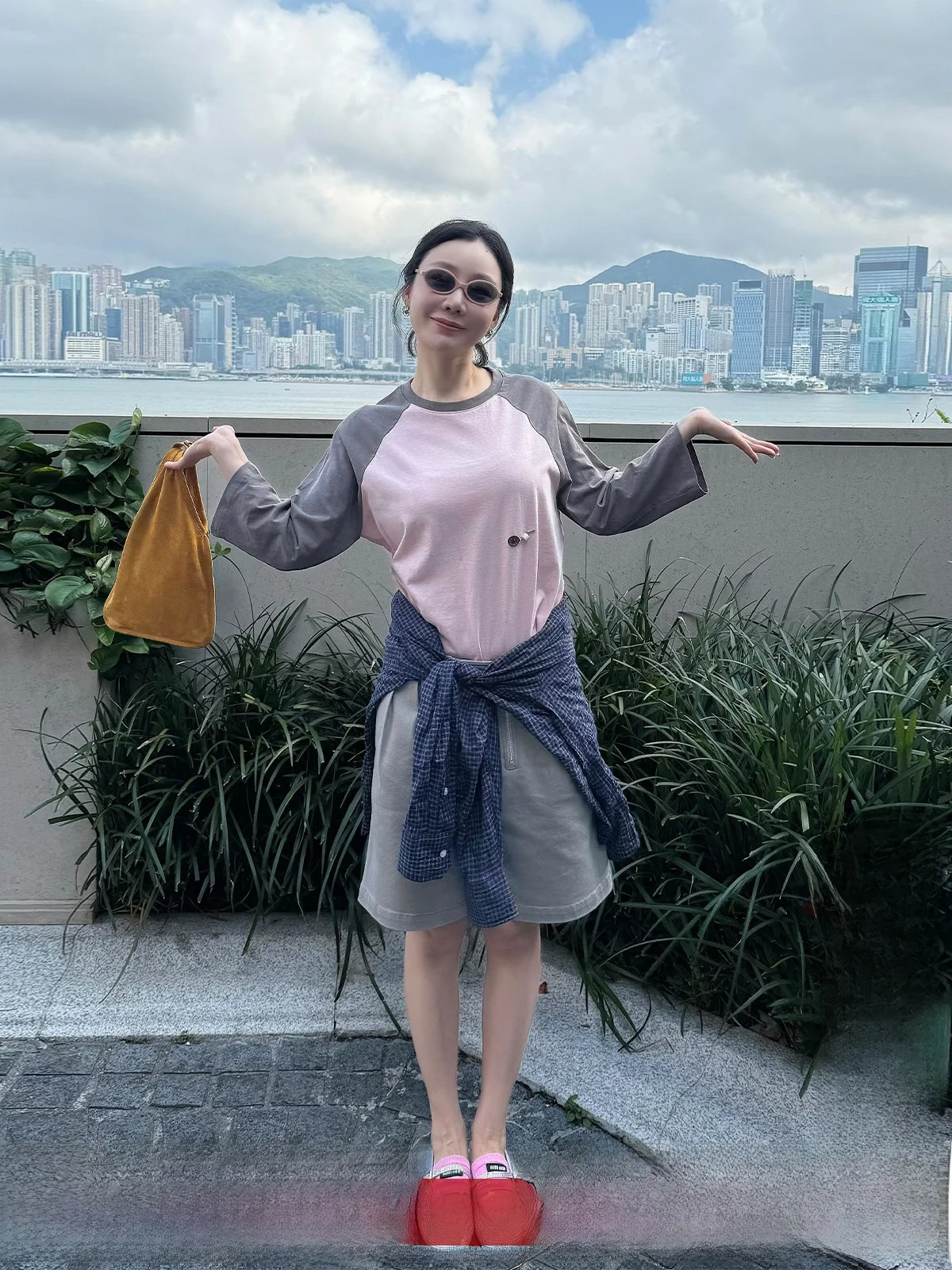 

Футболка Brand ort Sve с пуговицами на плечах, повседневная, для работы, свободного кроя, из смесового хлопка и льна, летняя...