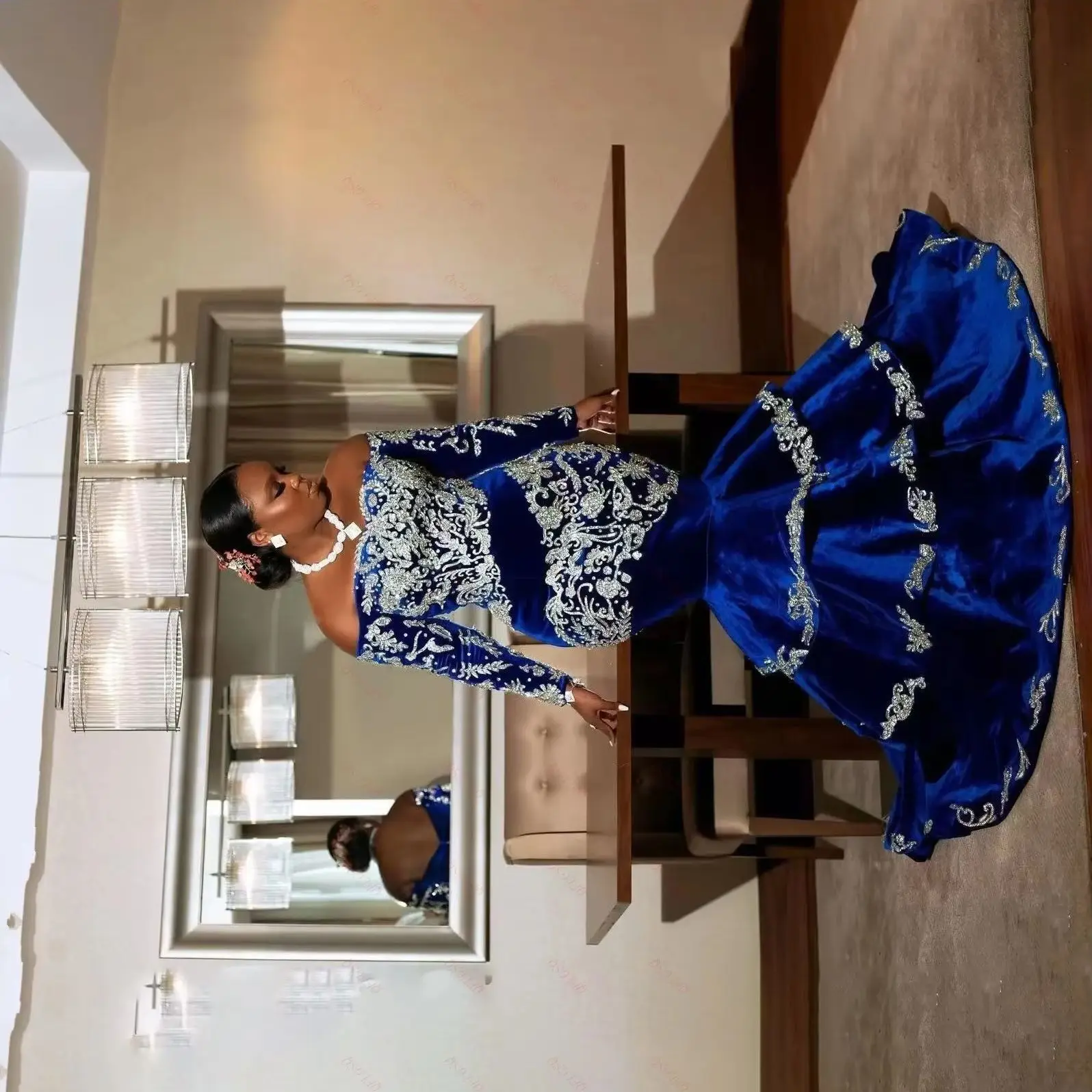 

Luxury Blue Velvet Prom Evening Dress Full Sleeve Backless Strapless Applique Evening Dress Layered Floor Length Evening Dresses
