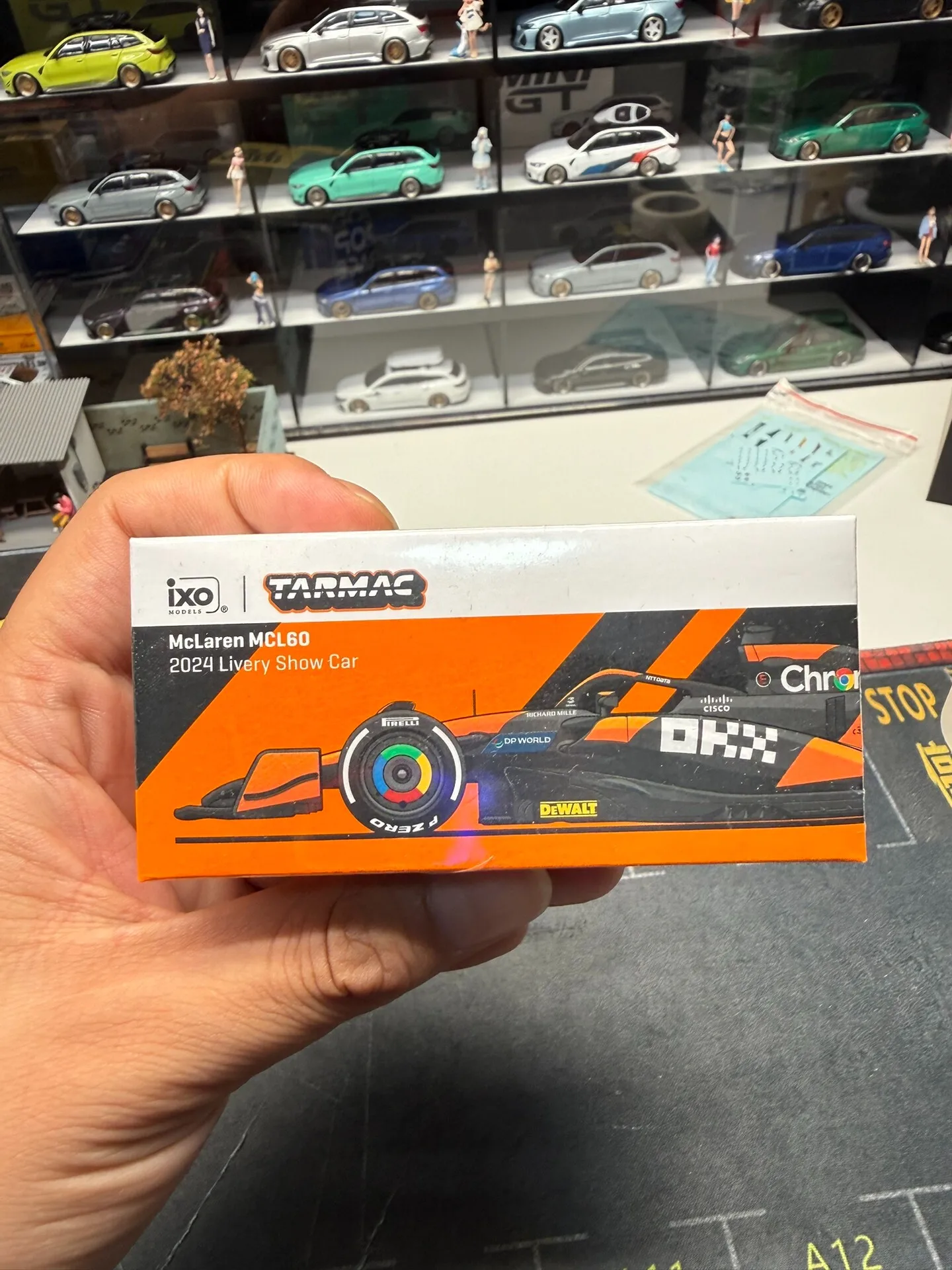 Diecast Tarmac Works Ixo TW 1:64 Scale McLaren MCL60 2024 Livery Show Alloy Car Model