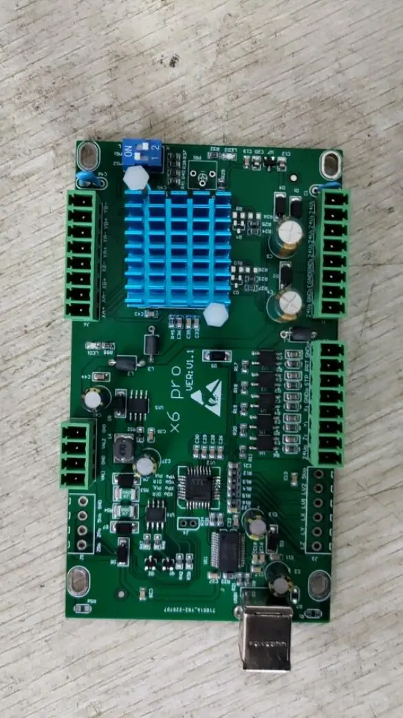 tablero-de-control-de-la-maquina-de-marcado-thorx6-maquina-de-marcado-neumatica-tablero-de-control-de-accionamiento-integrado