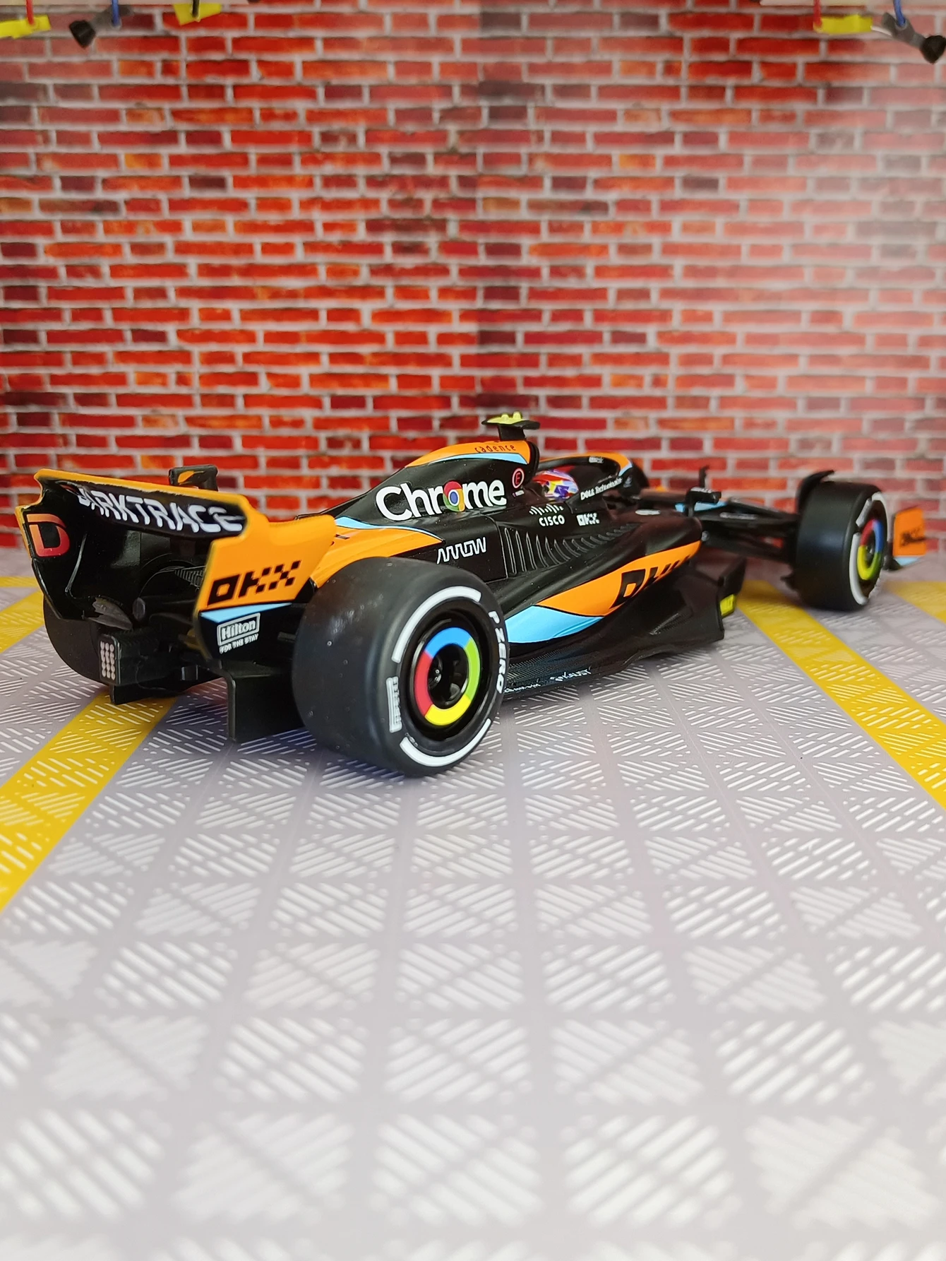 CCA 1:24 Mclaren MCL60 modelo de liga de carro de rally No.4 No.81 coleção de ornamentos de carro de motorista para namorado