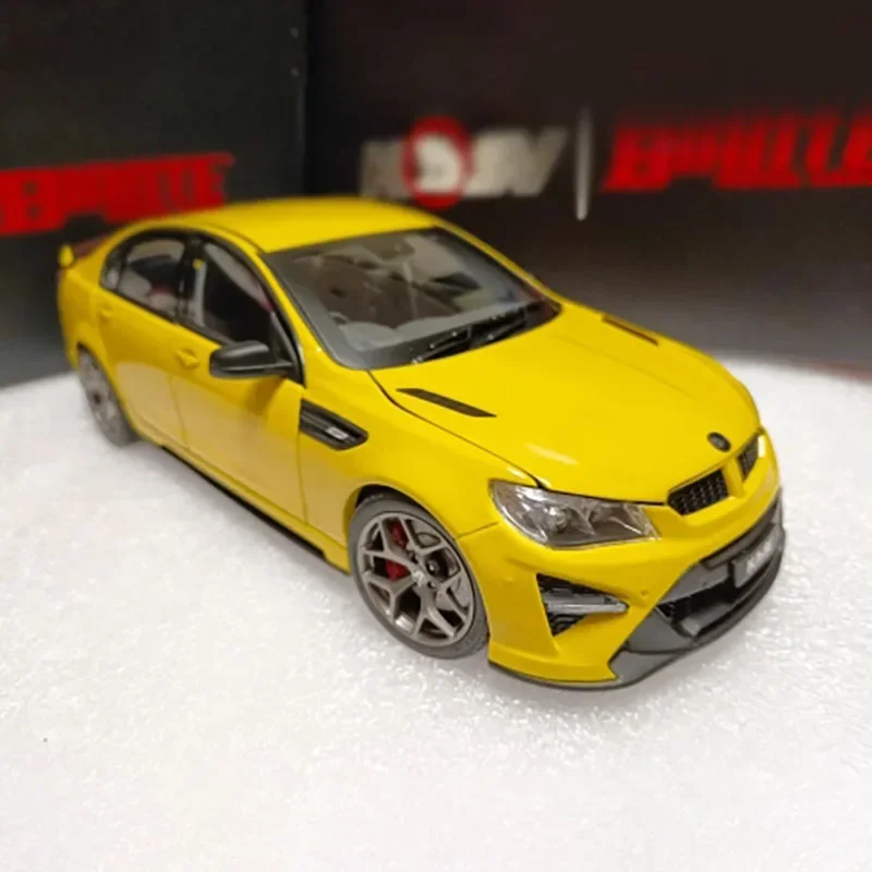 โลหะผสมDiecast 1:18 Scale Holden HSV GTSR HERONสีเหลืองจําลองซีดานคอลเลกชันจอแสดงผลเครื่องประดับของเล่นของขวัญ-ไม่มีใบรับรอง