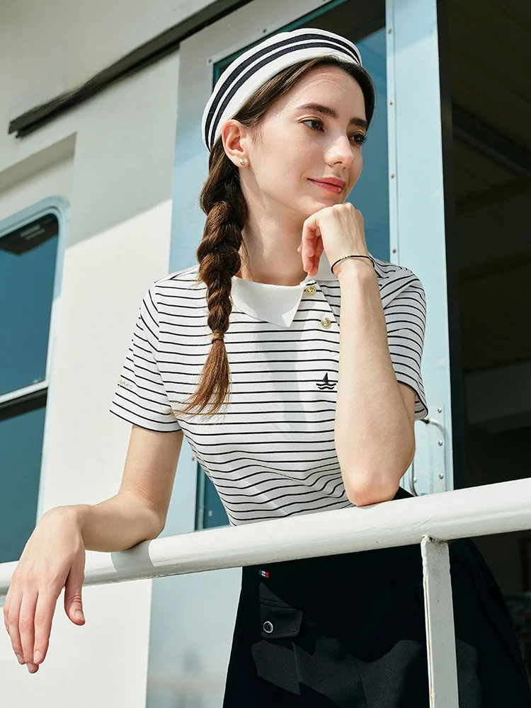 

Navigare Women's White Striped ort Sve T-irt Summer New Design irt Casual Sle Universal Fit Straight Cut